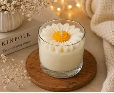 Daisy Soy Candle scented candle